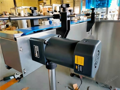 濟南罐裝奶粉封罐機 廣州利華包裝設(shè)備企業(yè)的專業(yè)解決方案